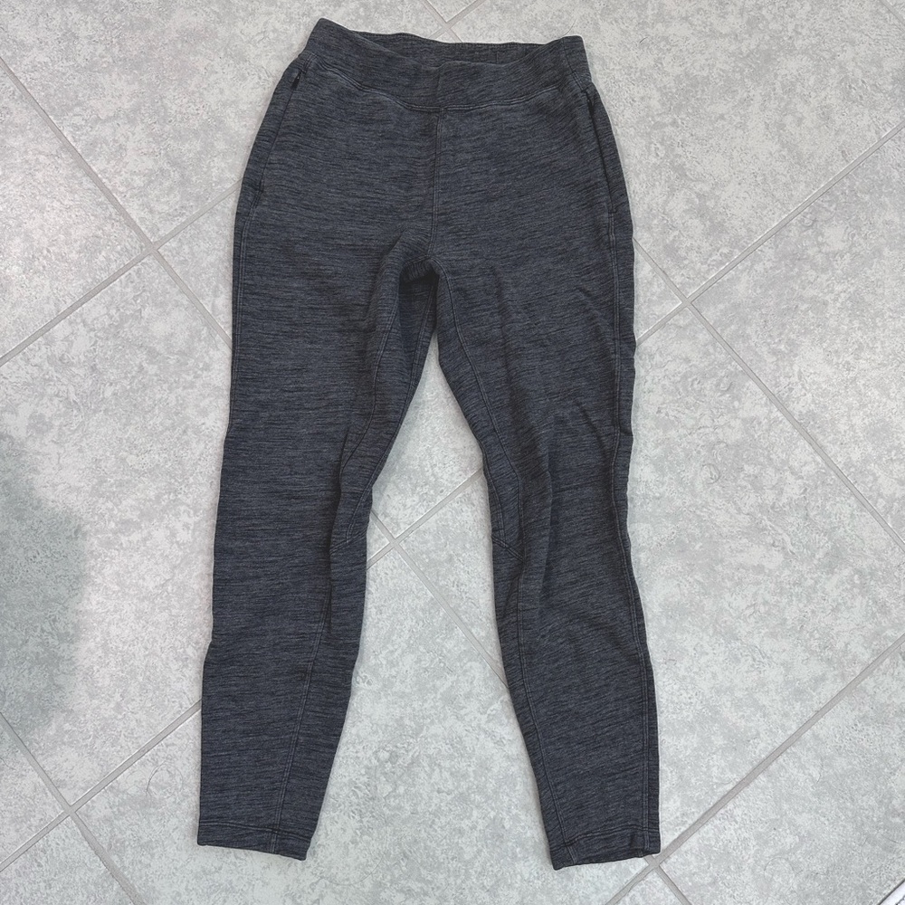 Lululemon Free to Roam Jogger
